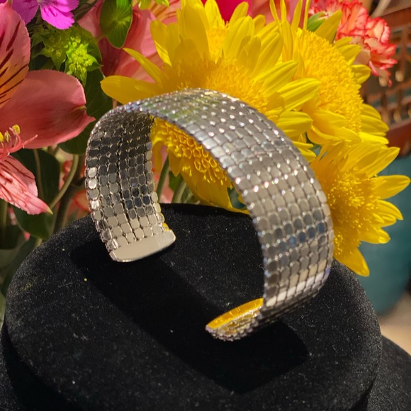 Silver Tone 1970’s-1980’s inspired Cuff - Picture 4 of 6